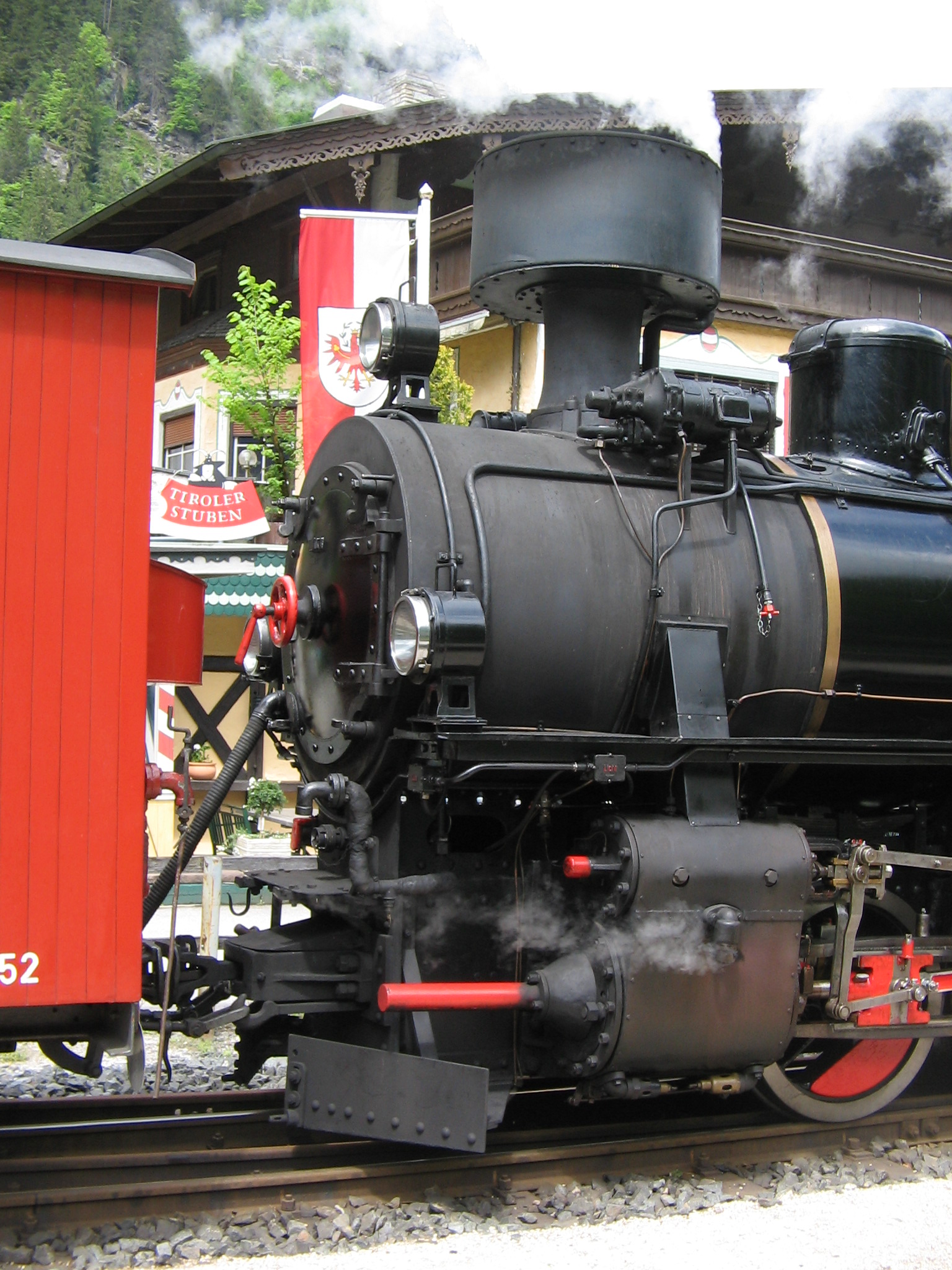img-0108.jpg img-0108.jpg